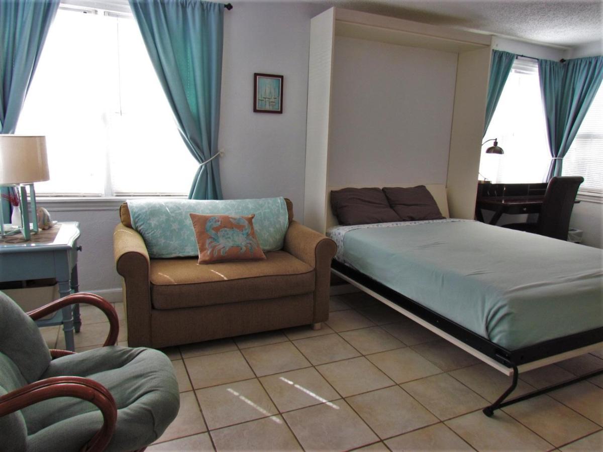 Gulf Gardens Cottage #3セント・ピート・ビーチ エクステリア 写真